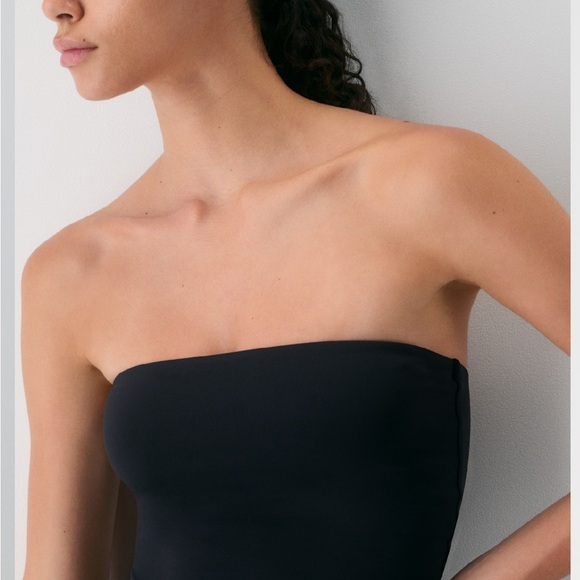 Aritzia Babaton Second Skin Contour Black Tube Top, new without tags - Picture 7 of 10